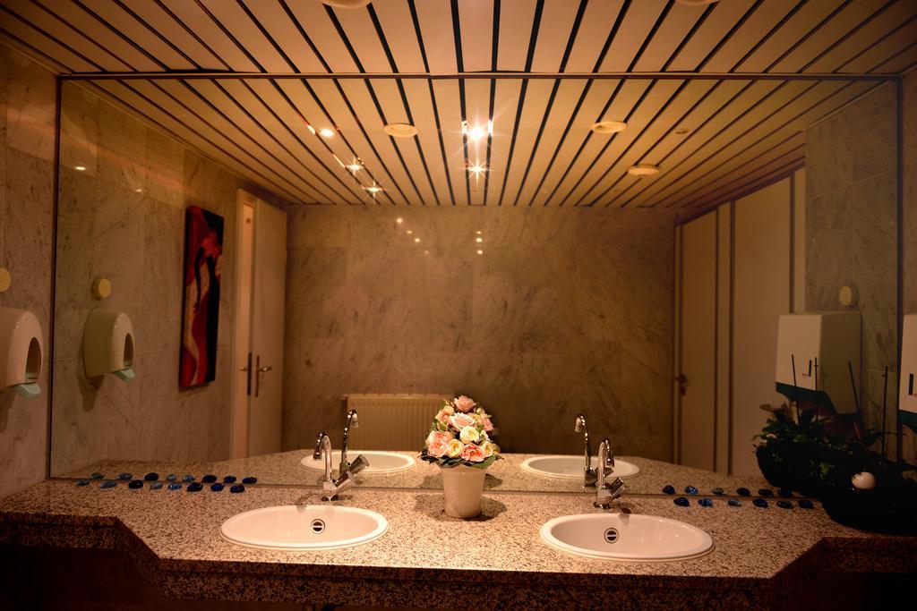 Alpha Hotel Garni 디에첸바흐 외부 사진