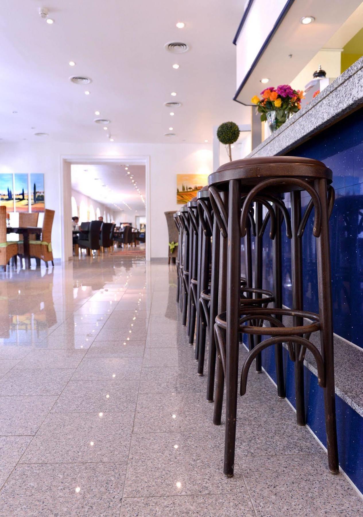 Alpha Hotel Garni 디에첸바흐 외부 사진